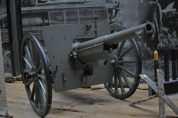75_mm_field_gun_M1897,_French_1918_(16857072328)