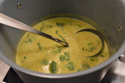 Soup_with_broccoli_florets