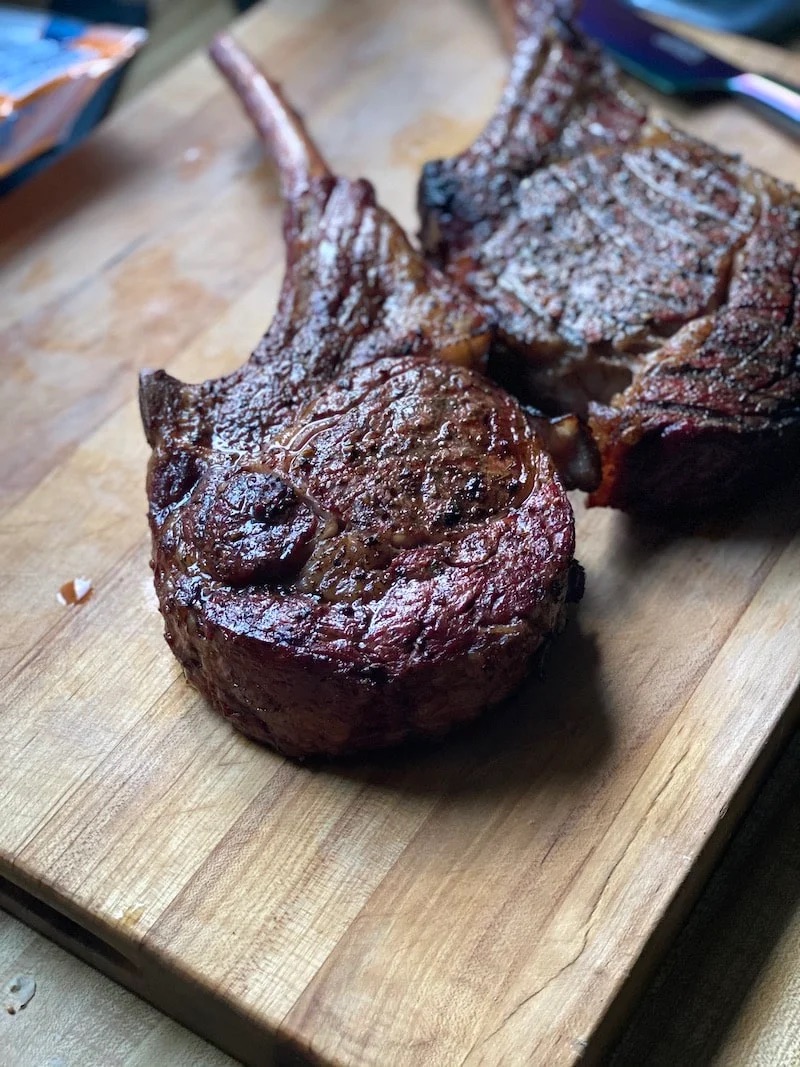 Cooked Tomahawk