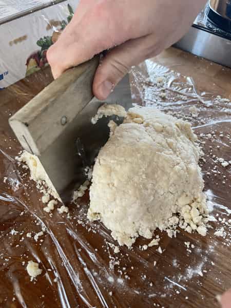 Dividing dough