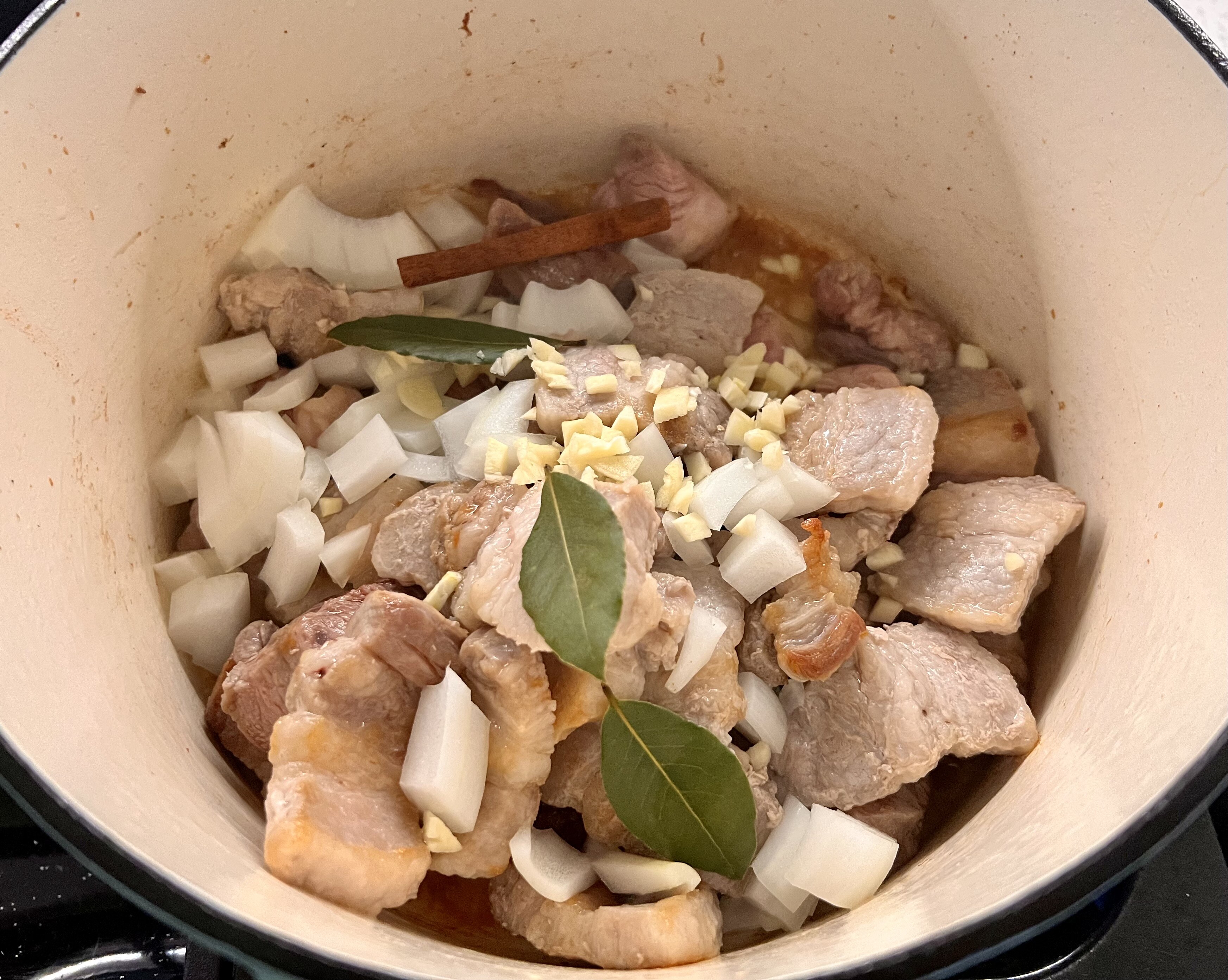 Onions, garlic, pork, seasonings