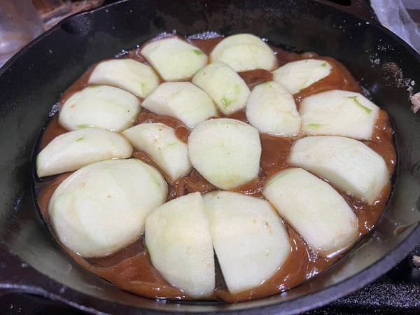 Apples in caramel