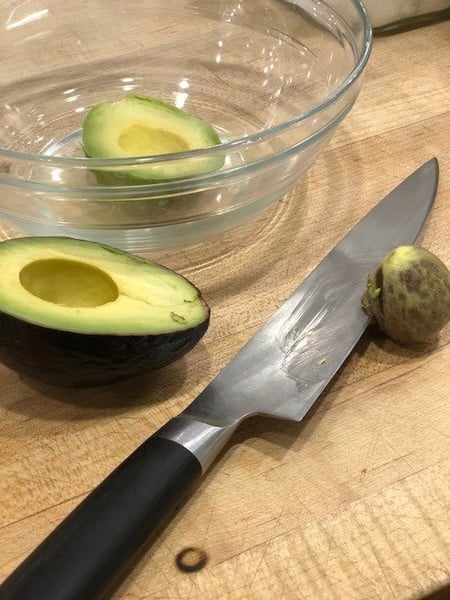 avocadoknife2-518741-edited