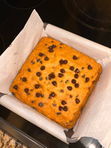 Baked bars in pan