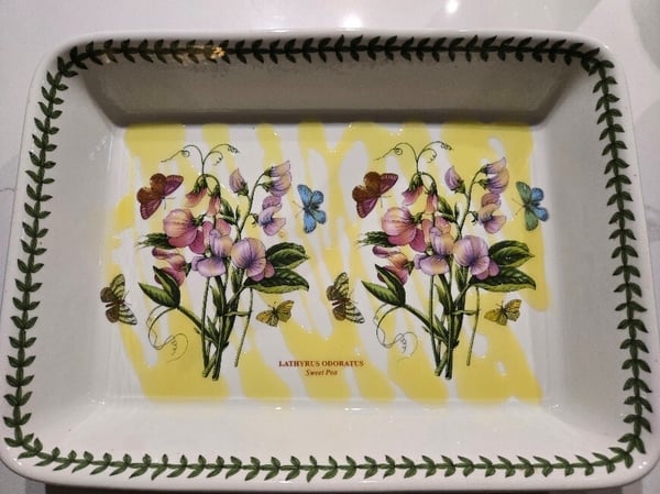 Baking dish with oil