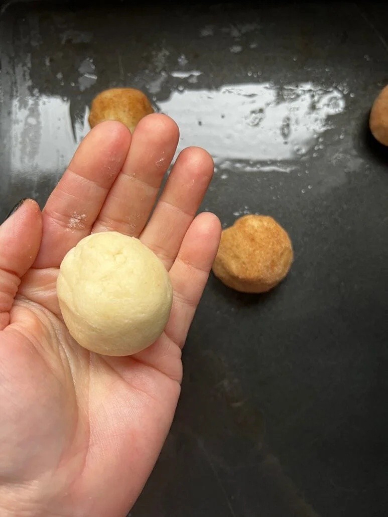 Snickerdoodle ball
