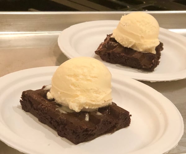 brownie with ice cream