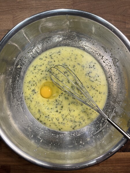 Cake egg whisk