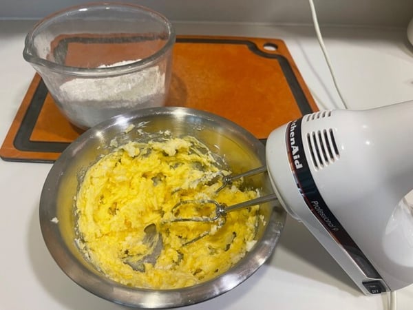 Cookie dough mixer