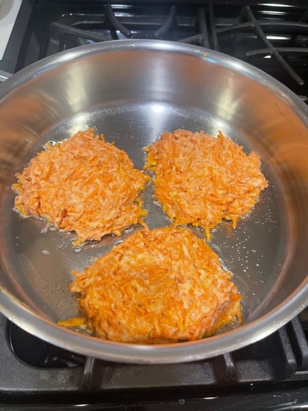 Cooking carrot patties