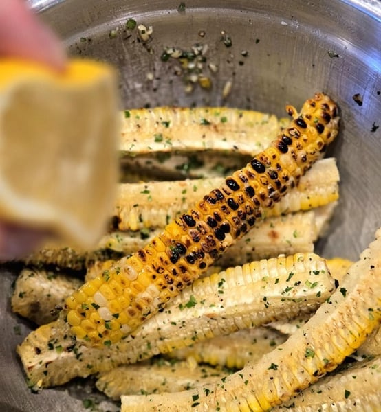 Corn ribs with lemon