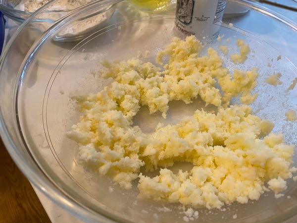 creaming butter & sugar 1