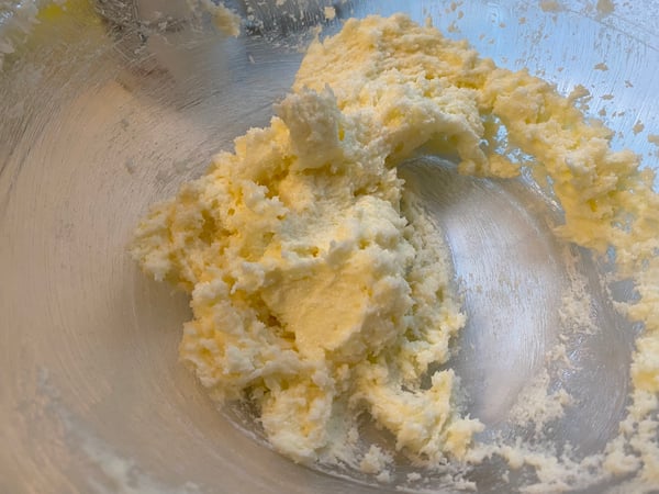 creaming butter & sugar 2