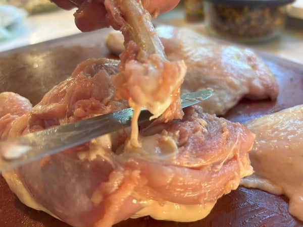 Deboning chicken