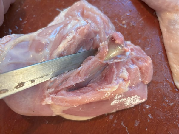 Deboning chicken