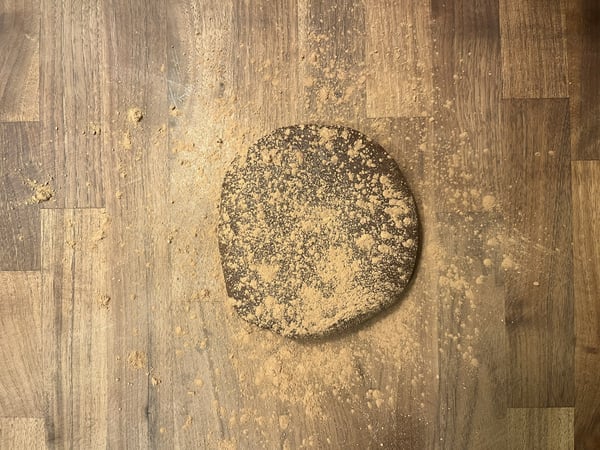 Dusted dough