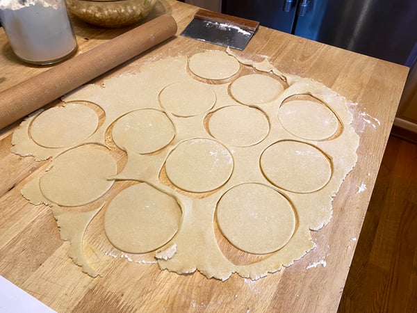 empanada dough cut