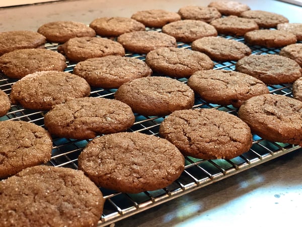ginger snap cookies rack