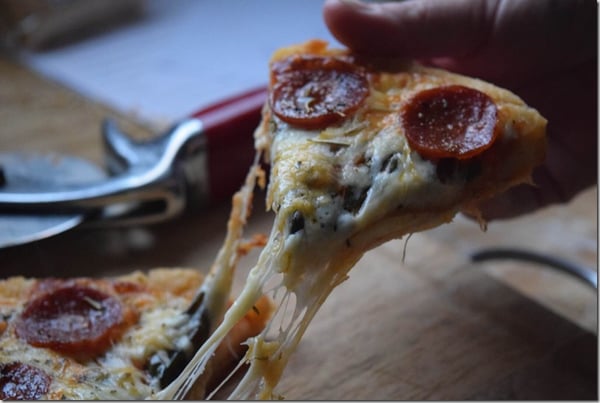 gluten free pizza cheese pull