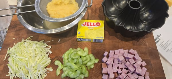 Jell-O Mold Mise