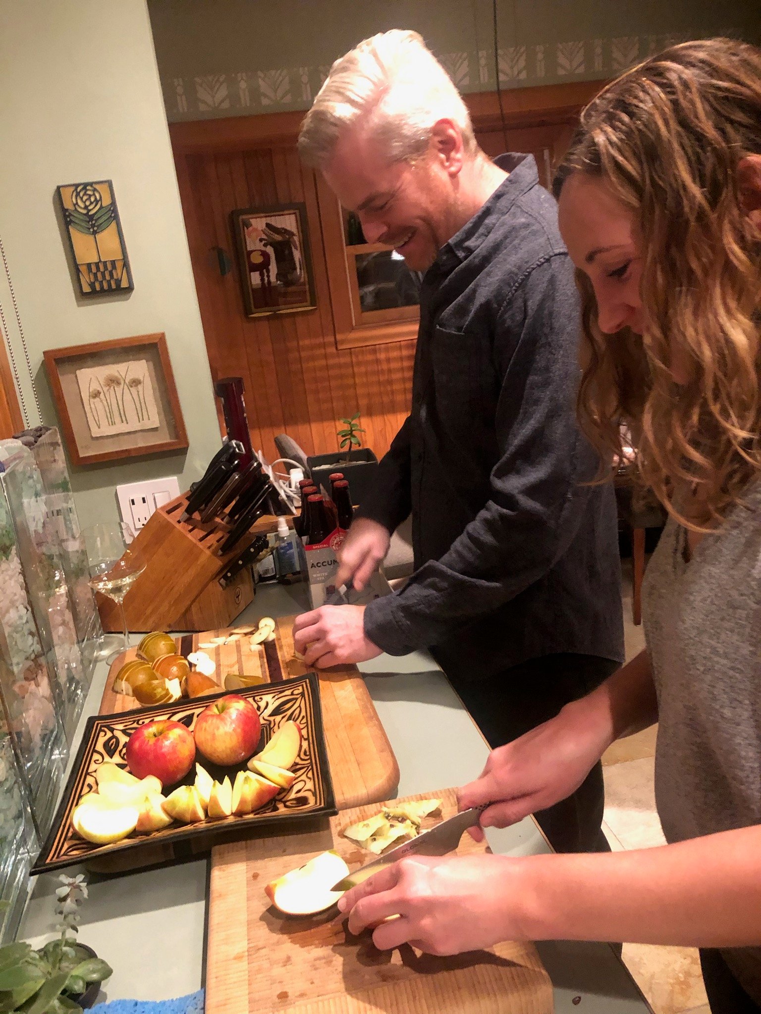 How to Throw a Fondue Party