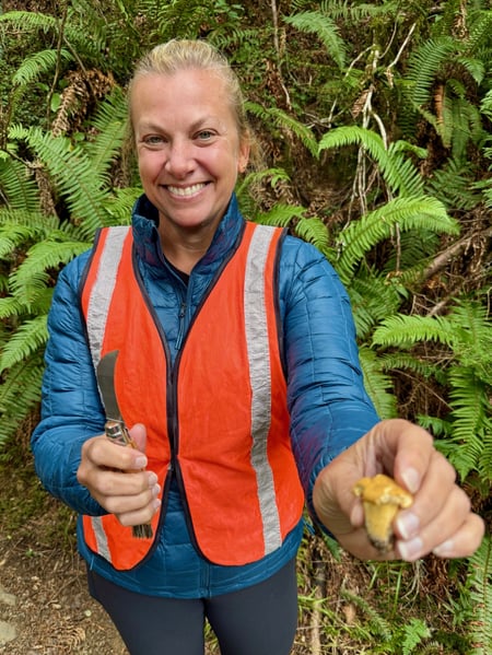 Me with knife and chanterelle