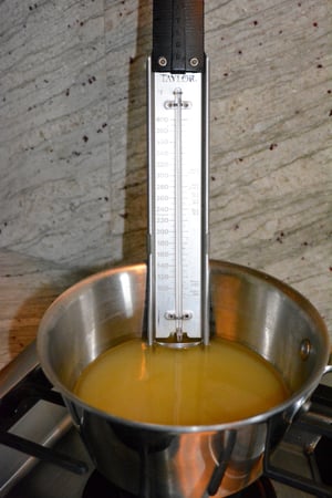 Oil with Thermometer