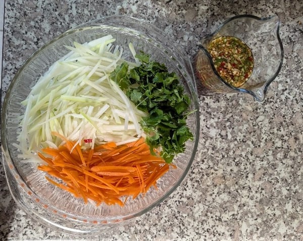 Papaya salad ingredients