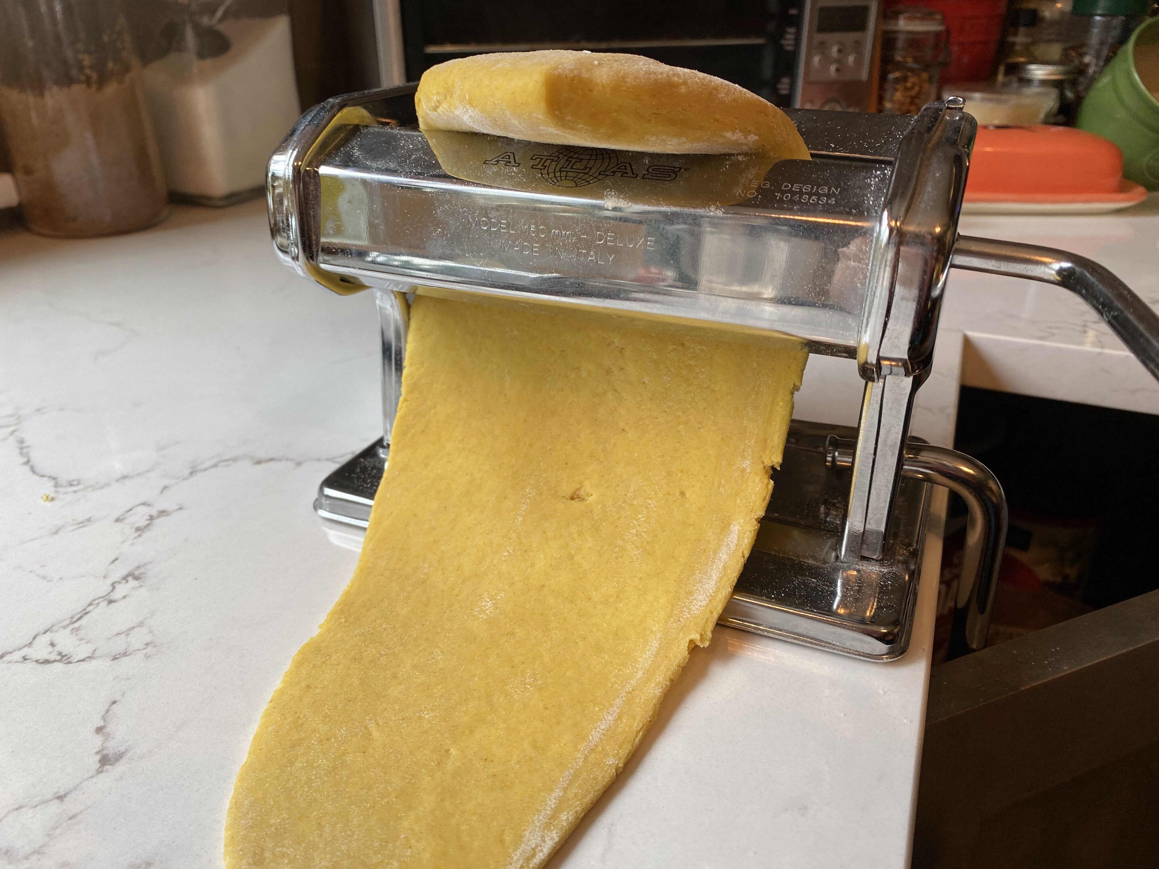 Pasta machine
