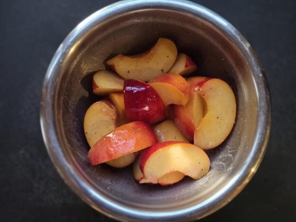 Peaches with oil