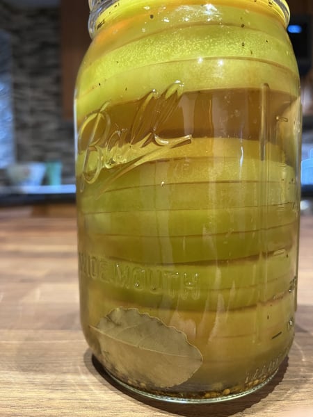 Pickle jar
