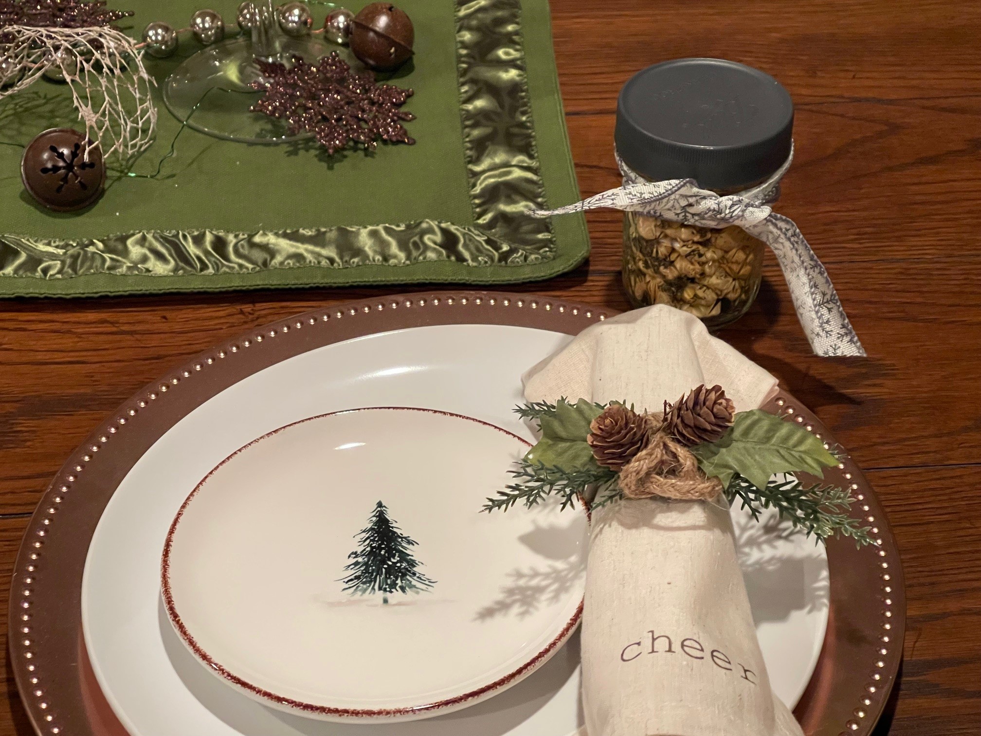 Plated Oyster Crackers