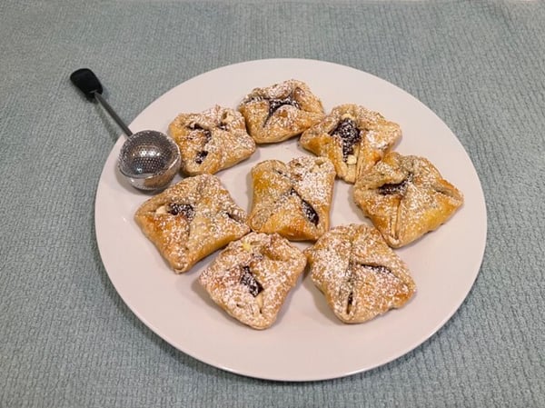 Puff pastry dusted