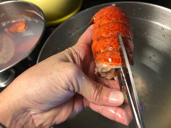 removing lobster shell