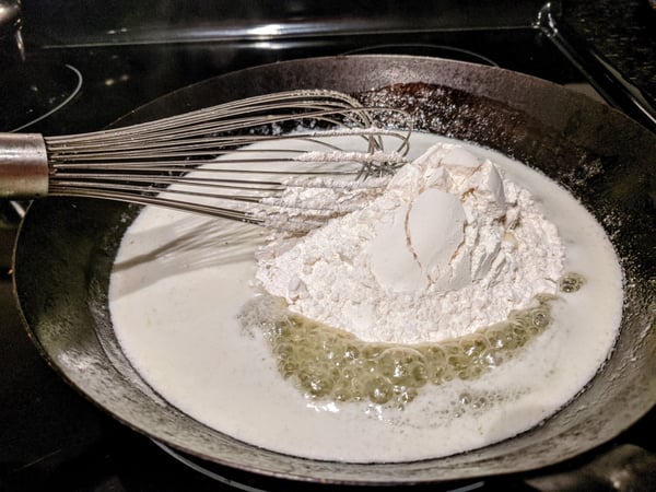 roux butter flour pan