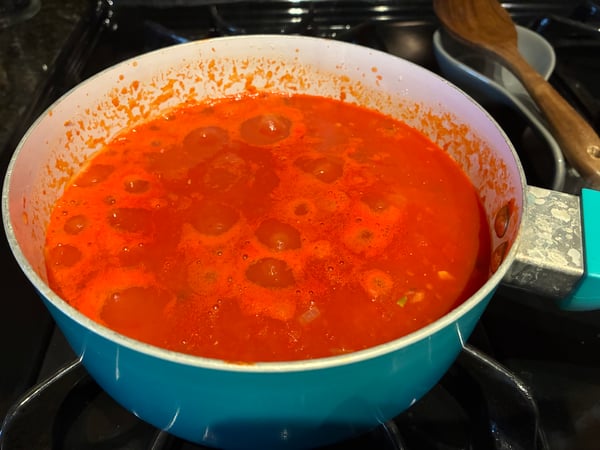 Simmering marinara