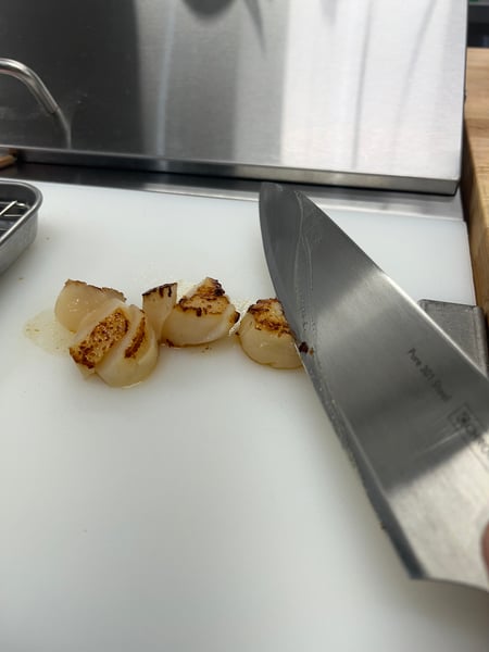 Slicing scallops