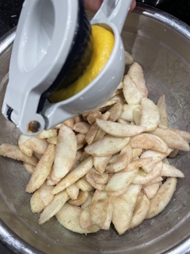 Squeezing lemon juice