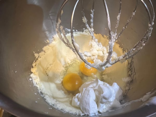 stand mixer eggs sour cream