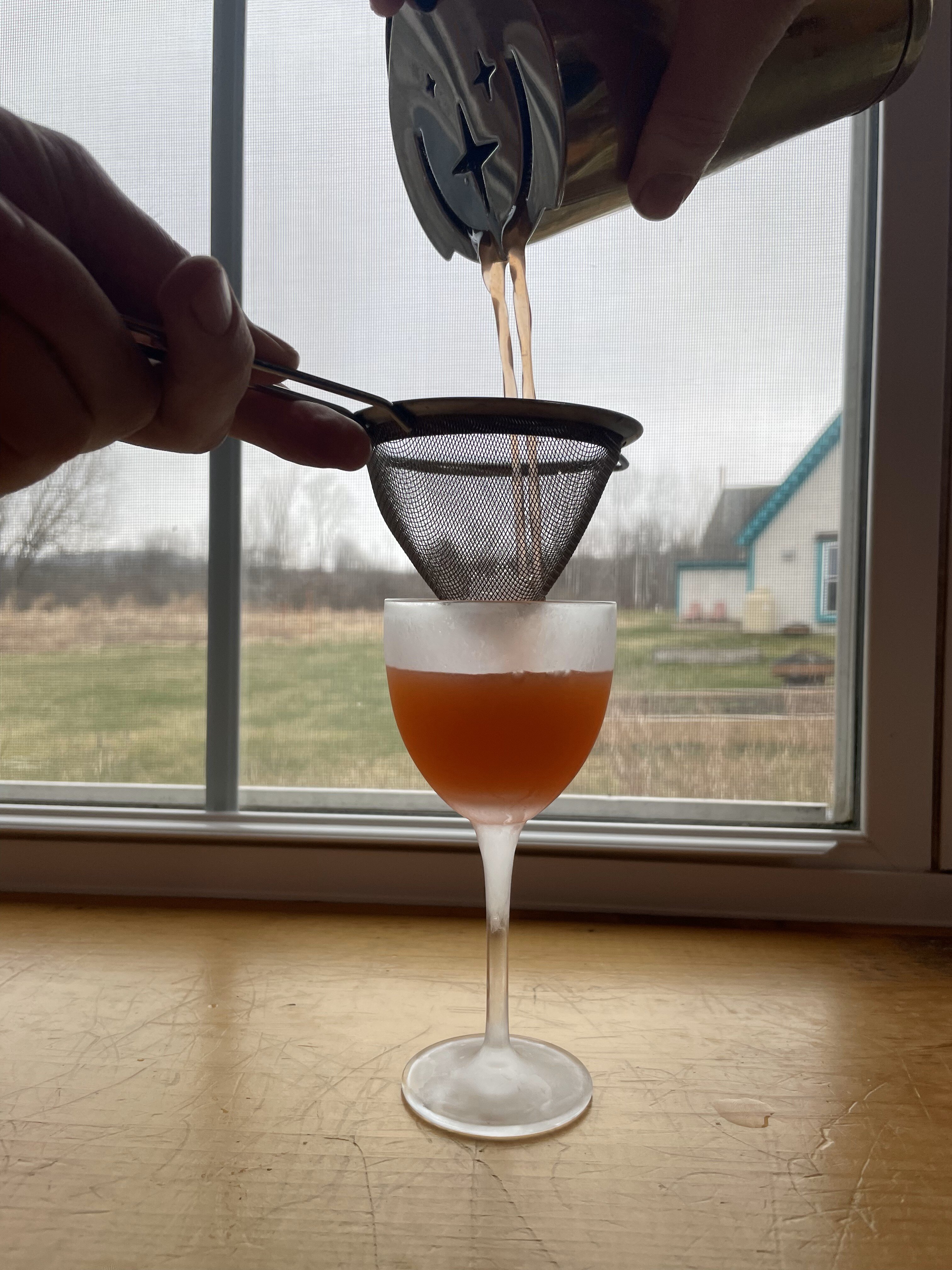 Straining cocktail