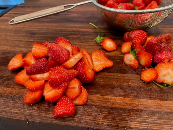strawberries sliced