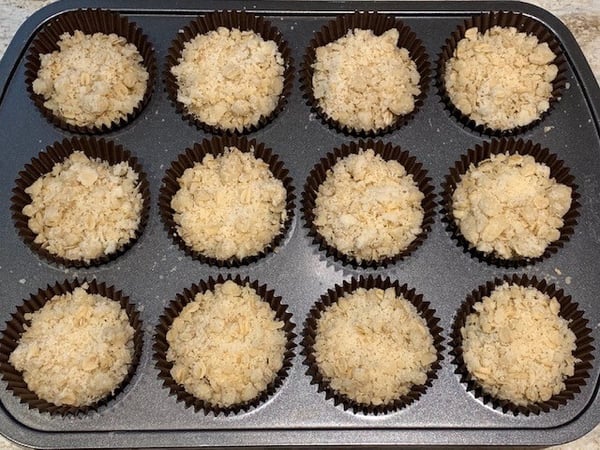 streusel on muffins