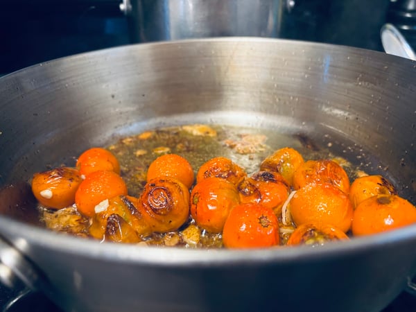 tomatoes and garlic browning
