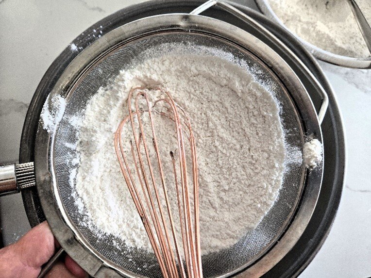 Whisking dry ingredients