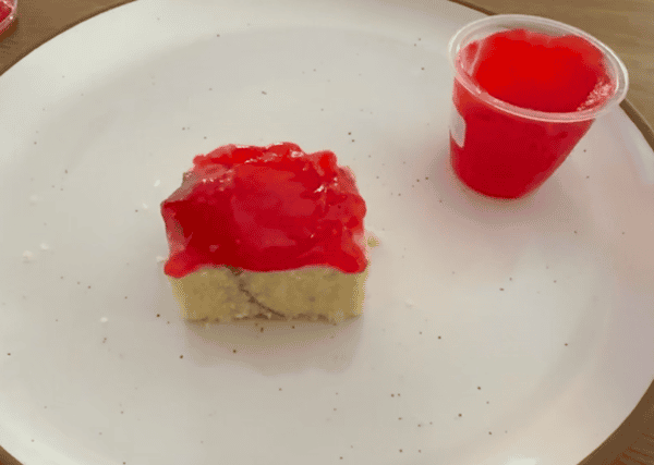 Marble Cake & Strawberry