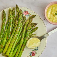 Roasted Asparagus with Lemon-Dill Aioli