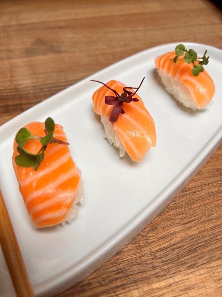 Salmon Nigiri