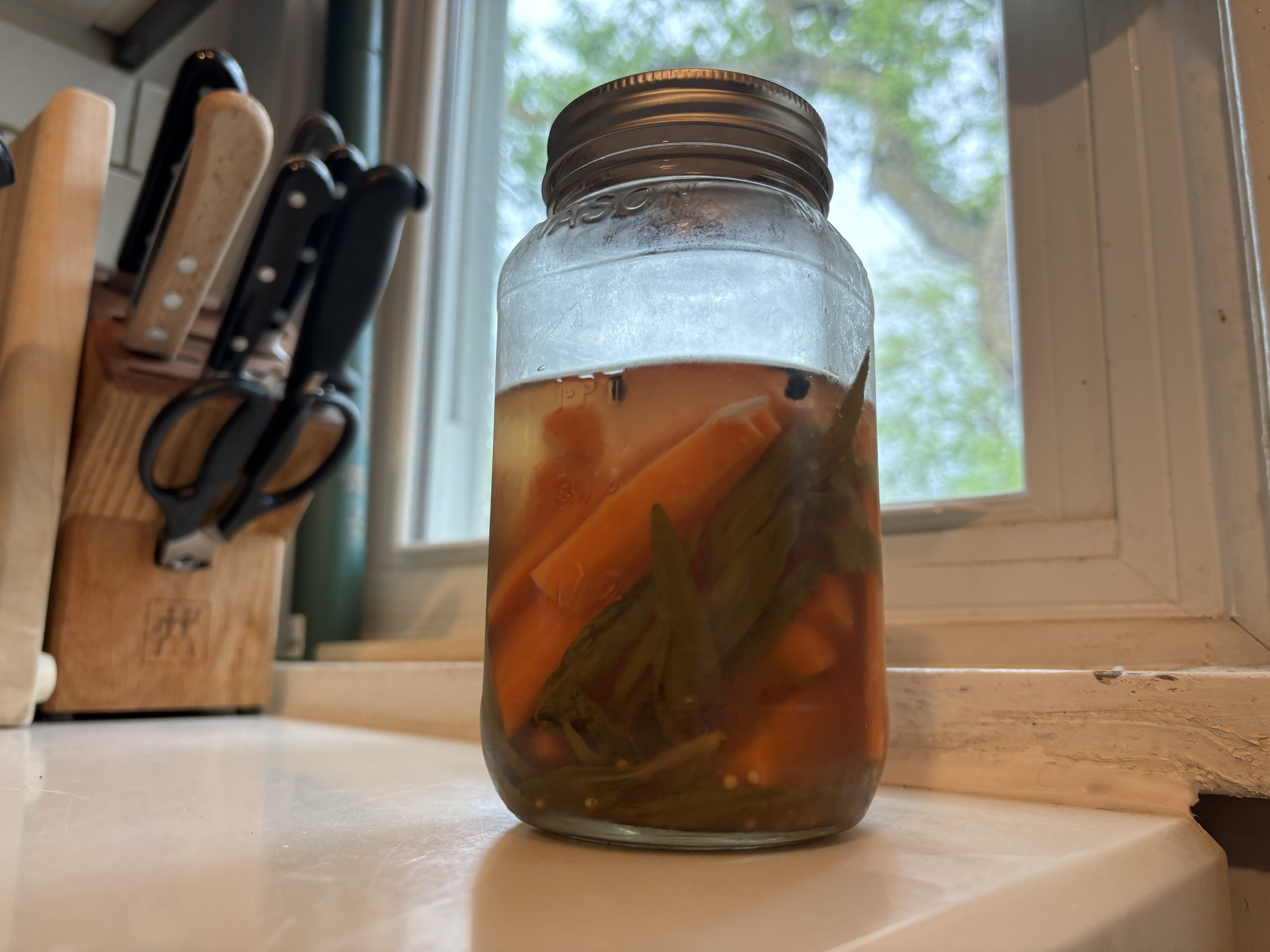Tarragon carrot pickles