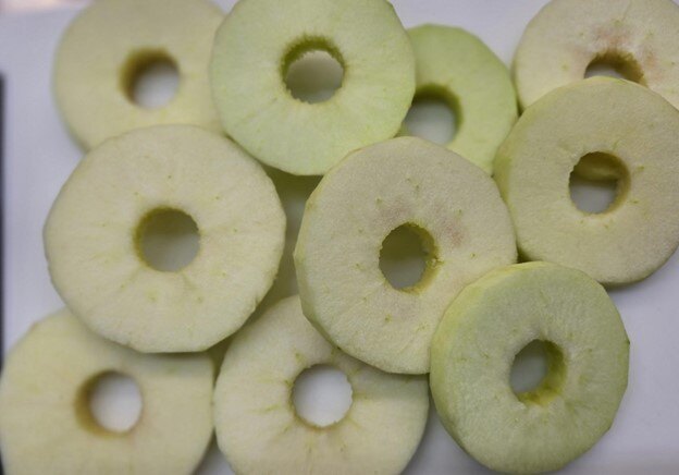 Apples cored