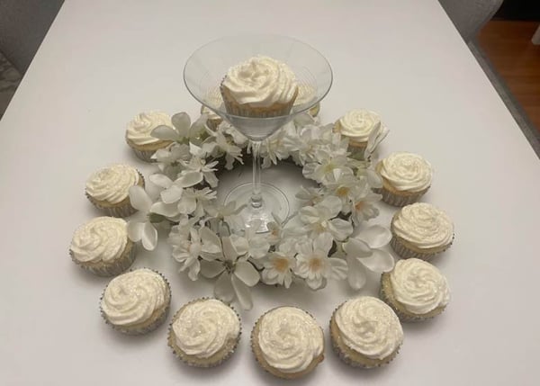 champagne cupcakes 1